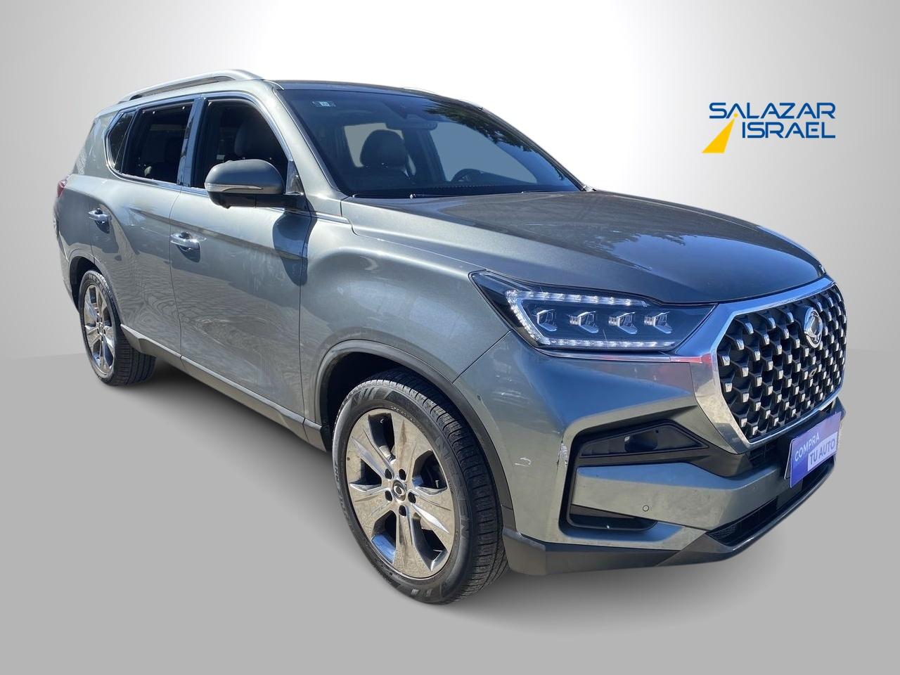 Station Wagon Ssangyong New Rexton