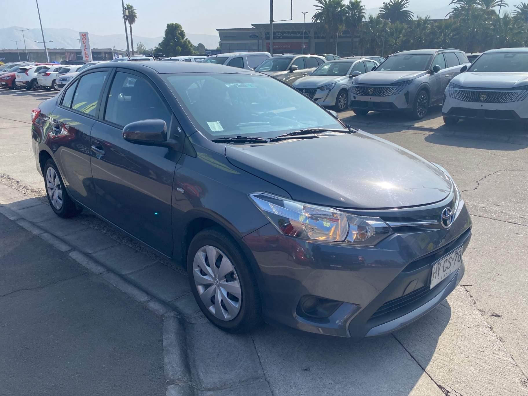 Automovil Toyota Yaris