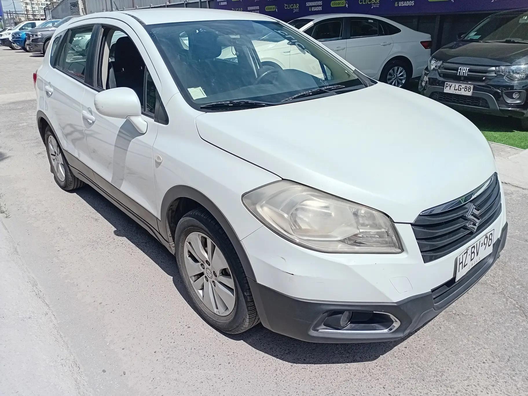 Hatchback Suzuki S-cross