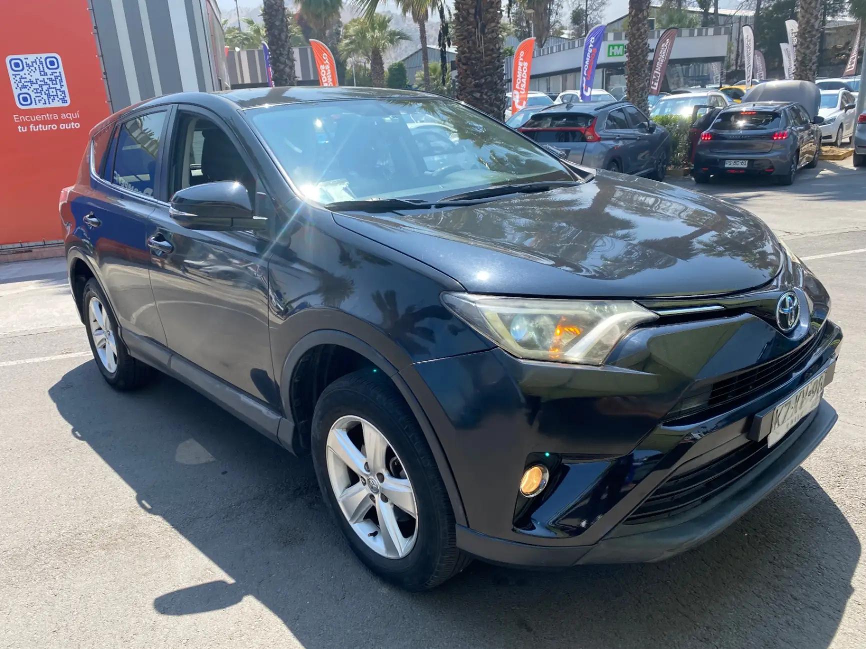 Station Wagon Toyota Rav 4