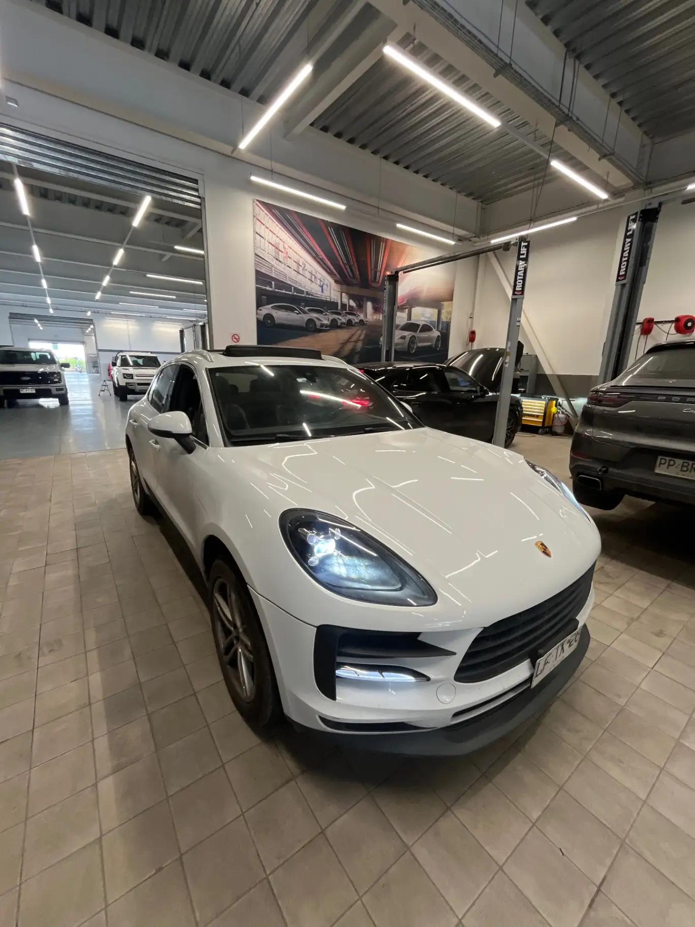 Station Wagon Porsche Macan