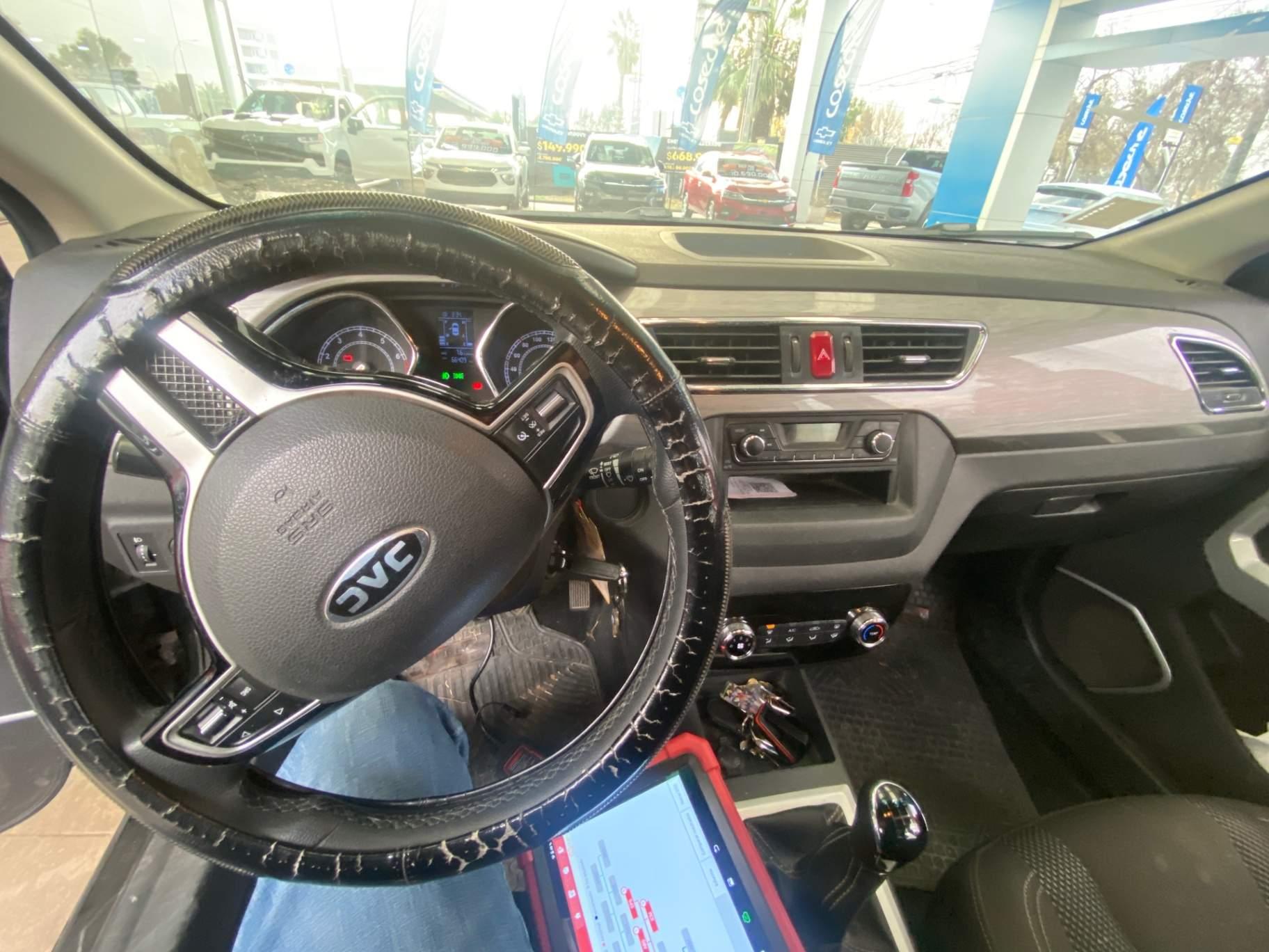 Suv Jac S2