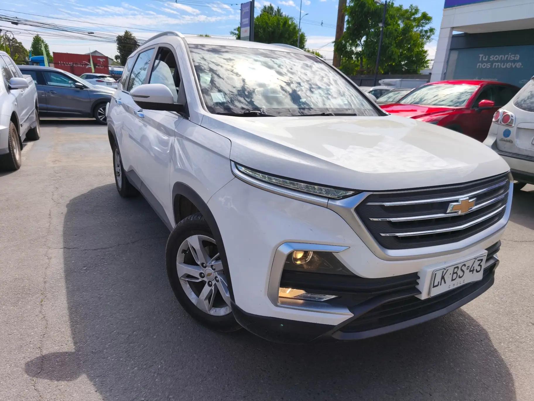 Station Wagon Chevrolet Captiva