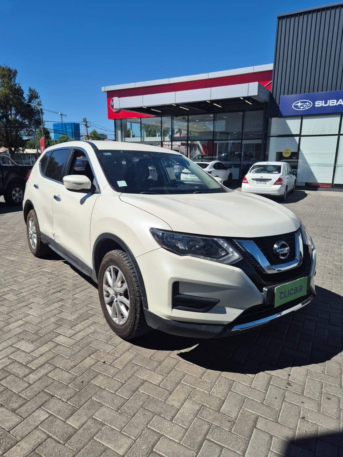 Station Wagon Nissan X-trail