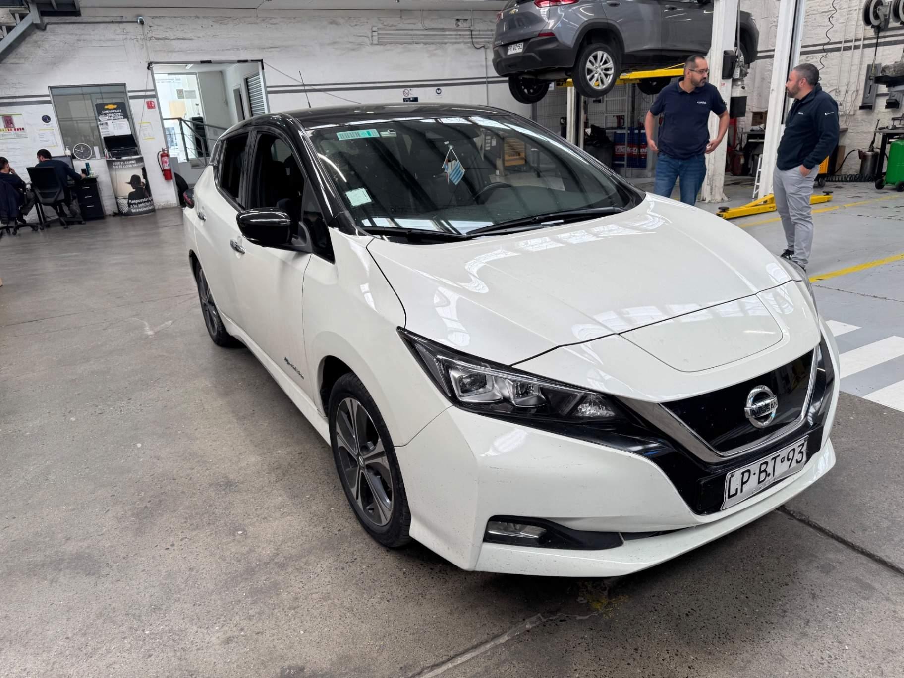 Automovil Nissan Leaf