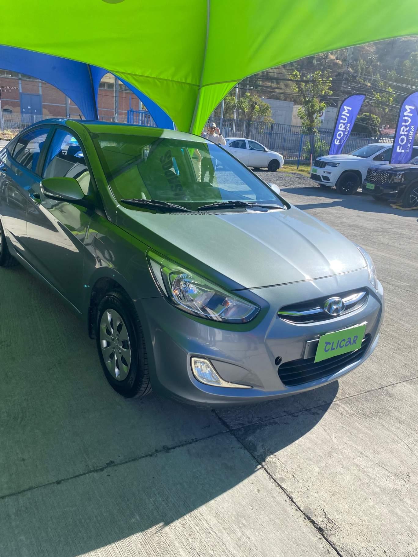 Automovil Hyundai Accent