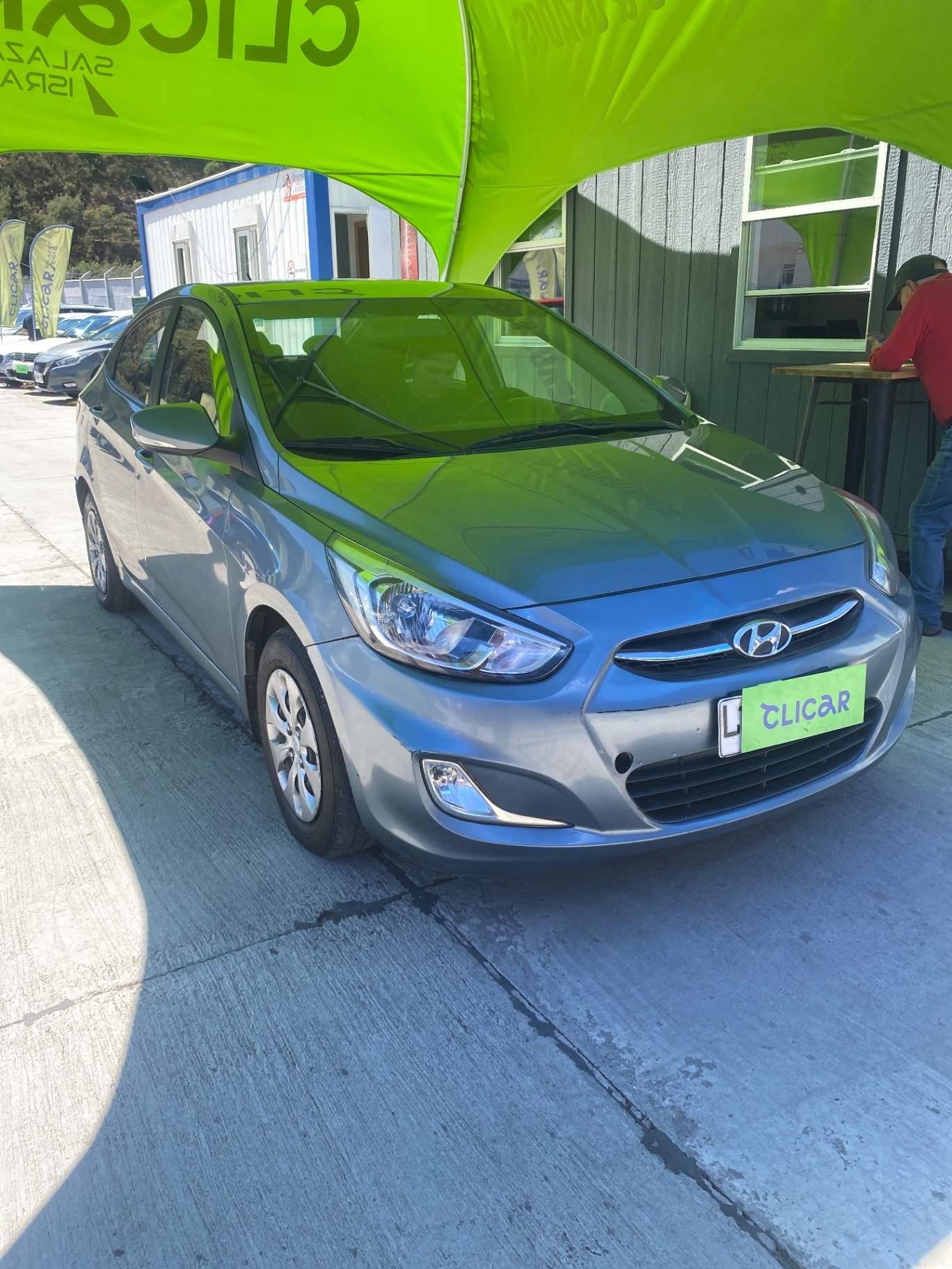 Automovil Hyundai Accent