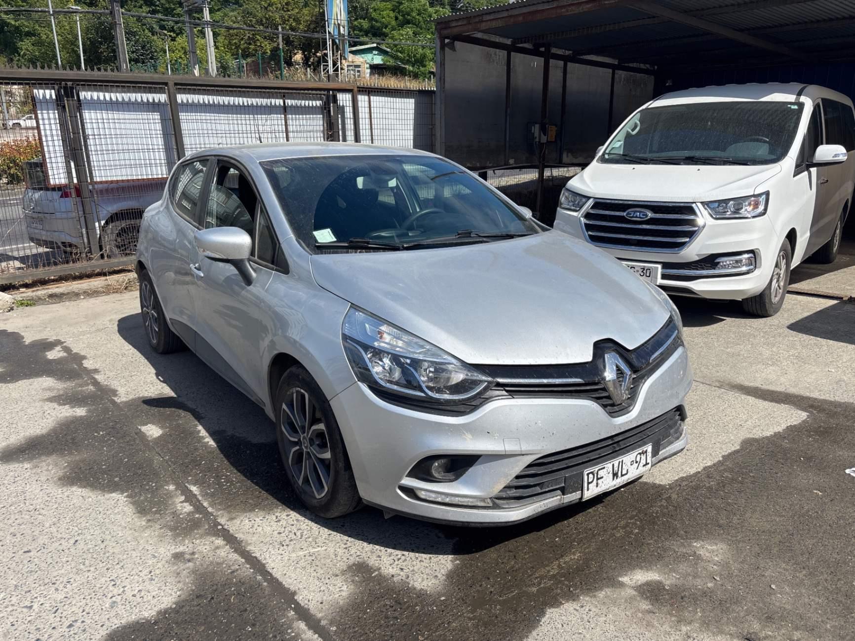 Automovil Renault Clio