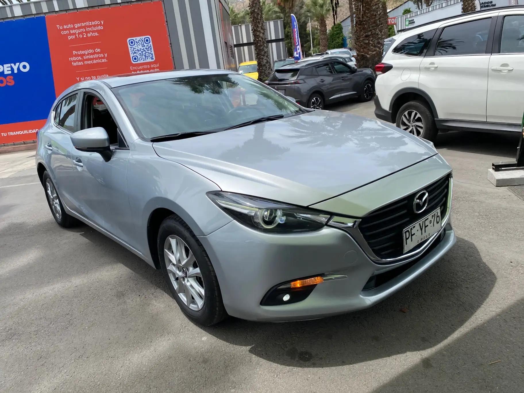 Hatchback Mazda 3