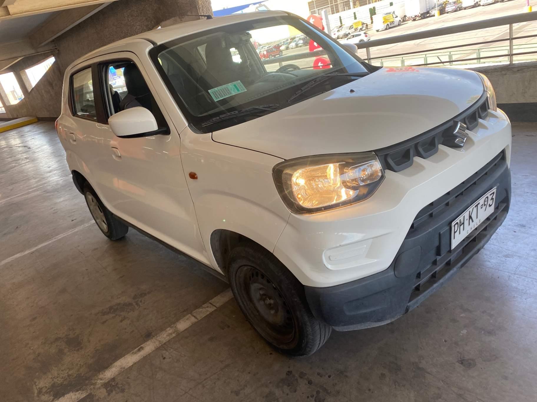 Automovil Suzuki Spresso