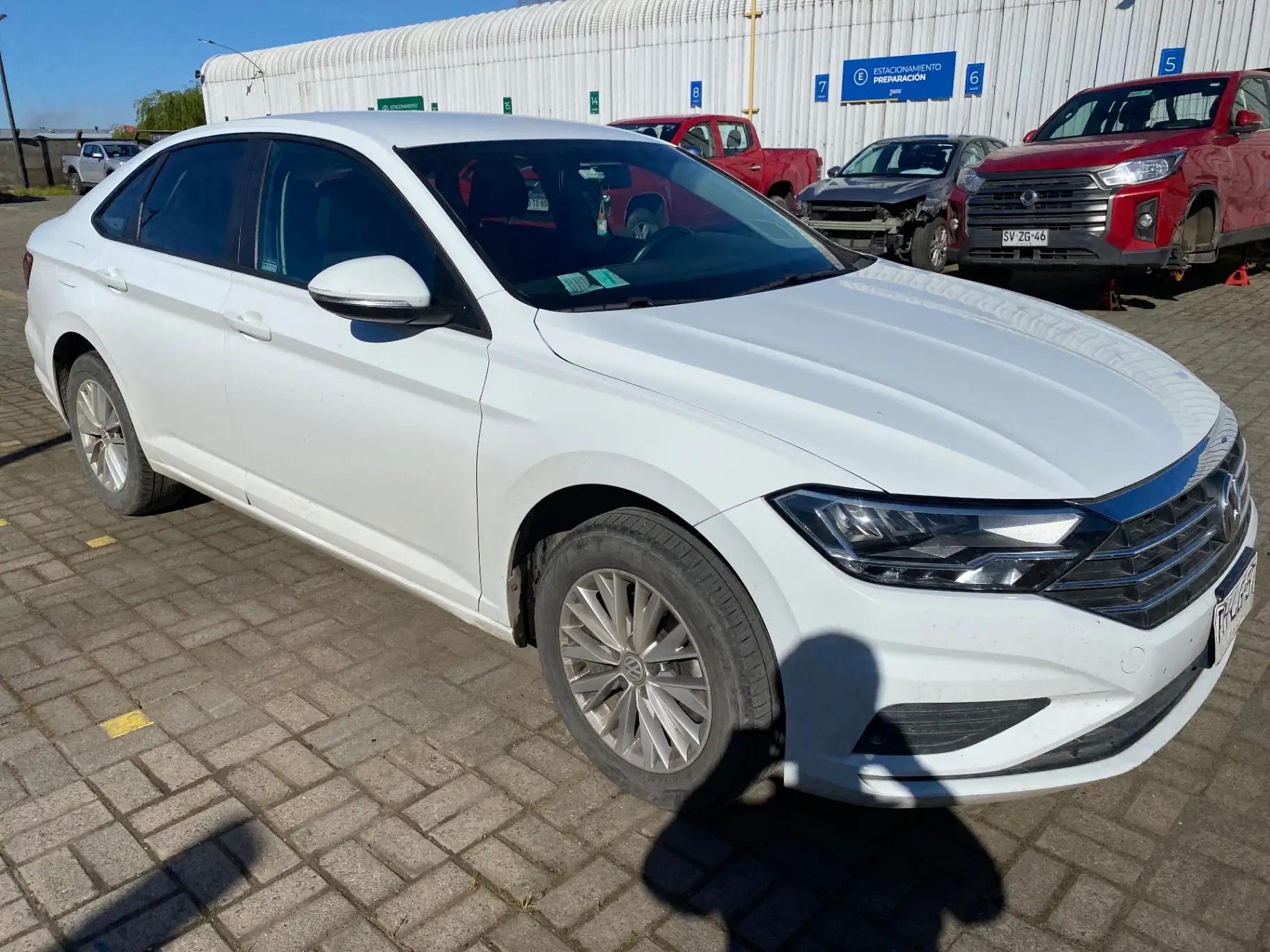 Automovil Volkswagen Jetta