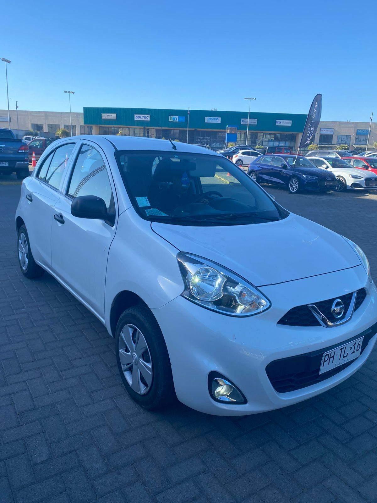 Automovil Nissan March