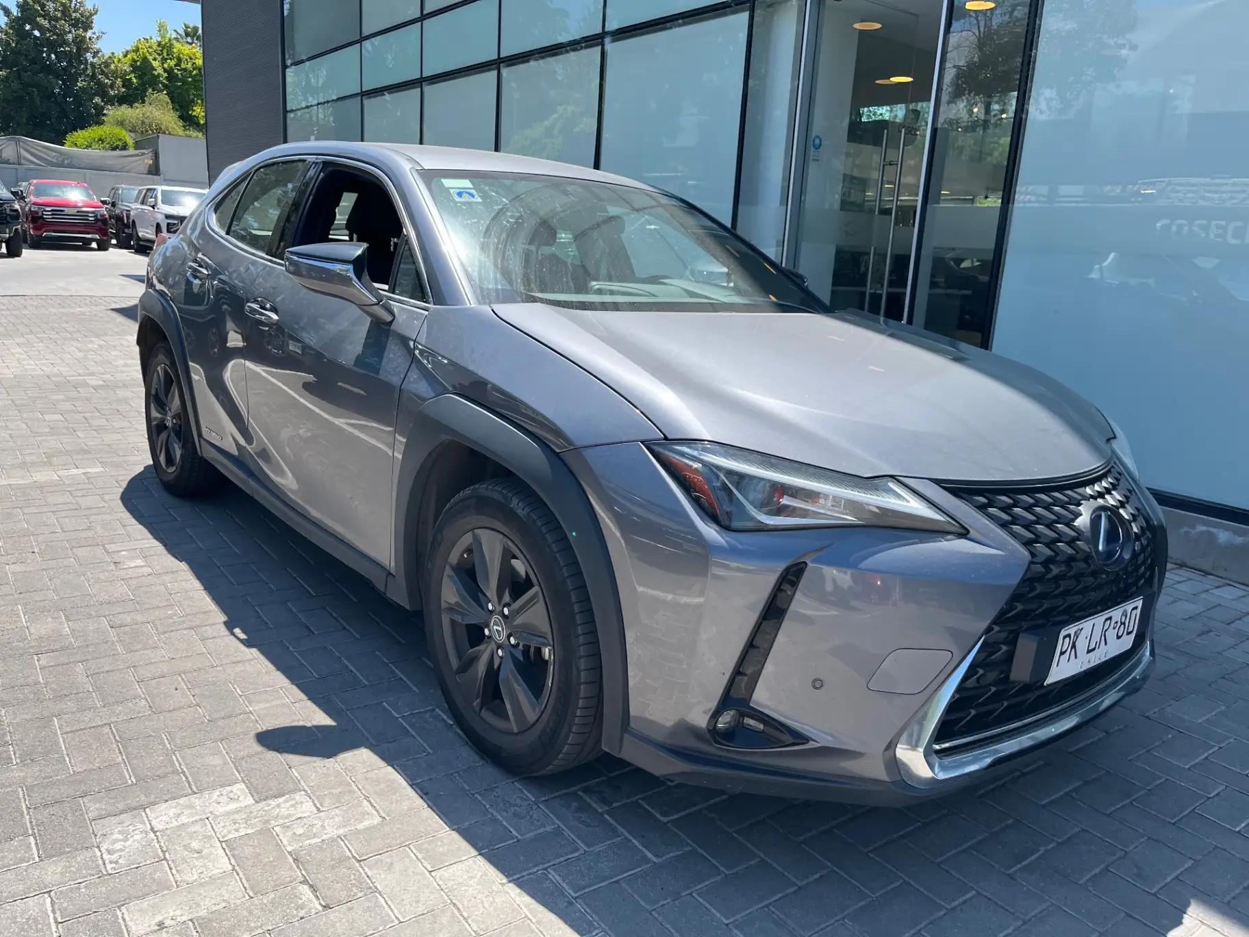 Automovil Lexus Ux