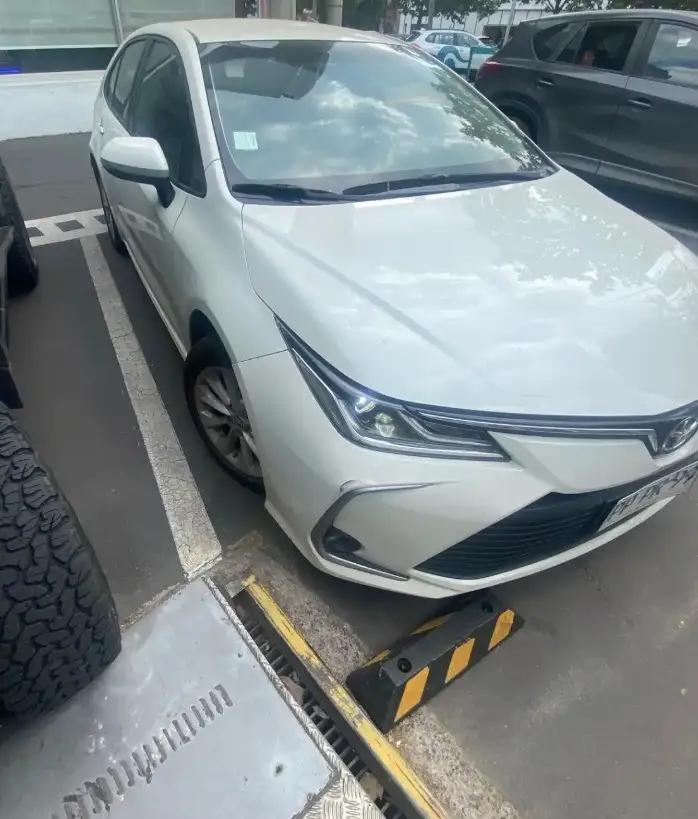 Automovil Toyota Corolla