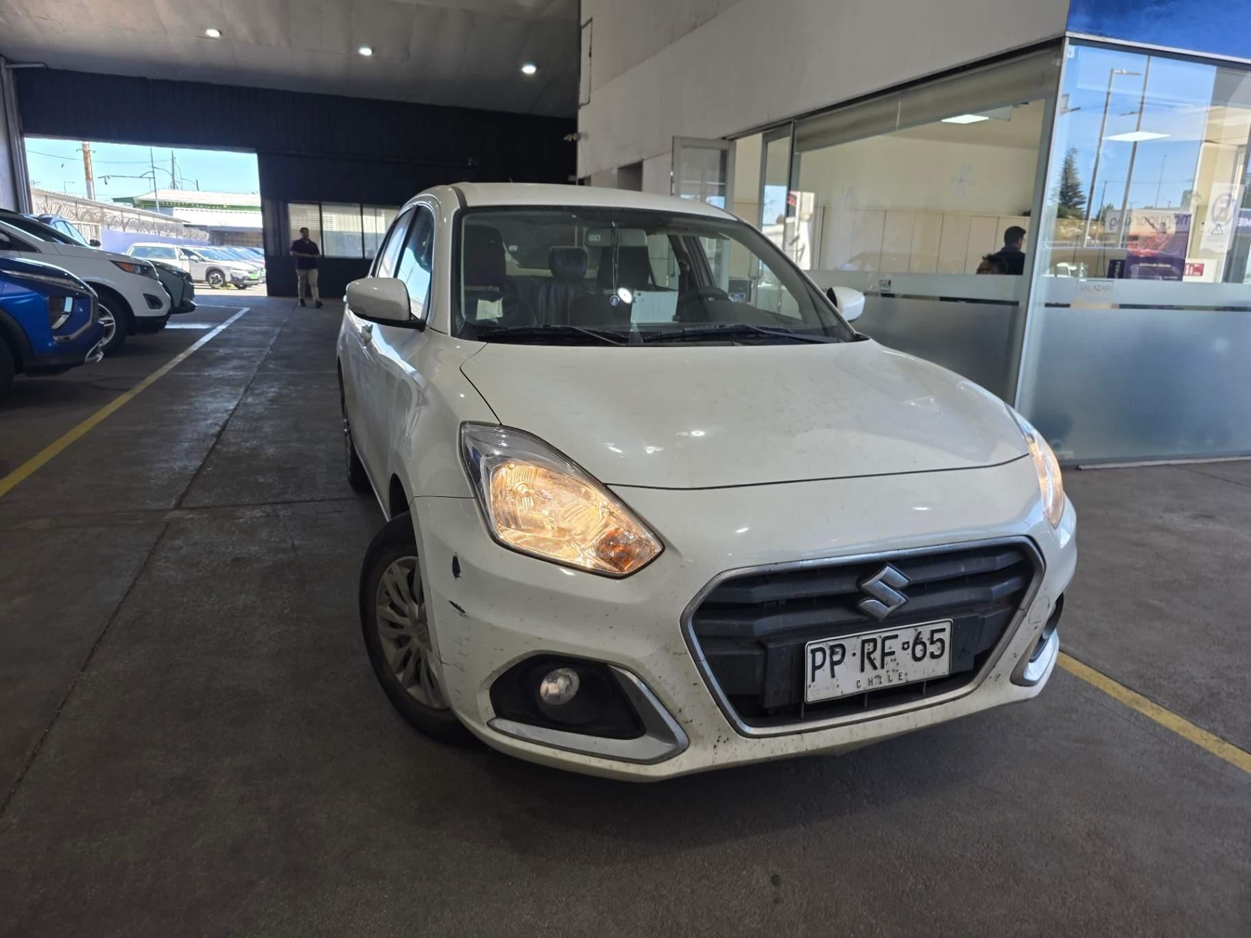 Hatchback Suzuki Dzire