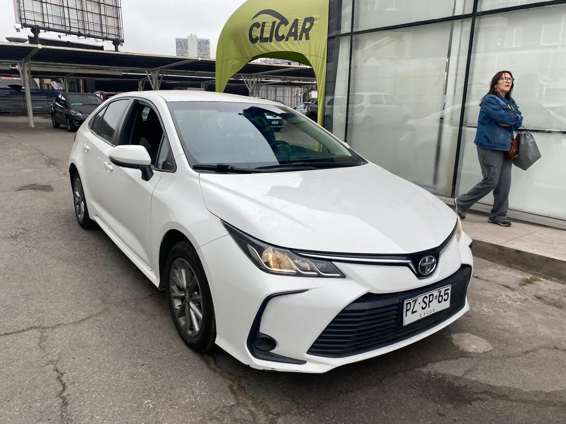 Automovil Toyota Corolla