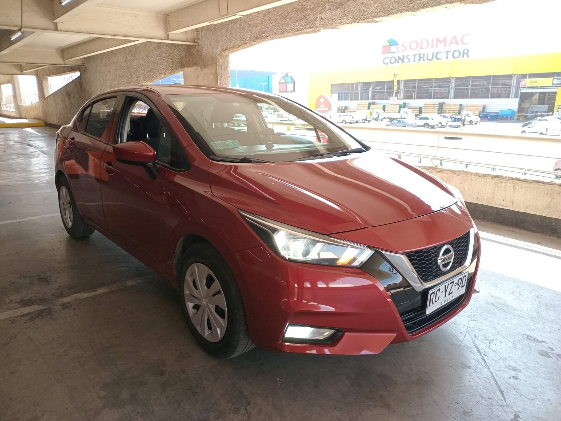Automovil Nissan Versa