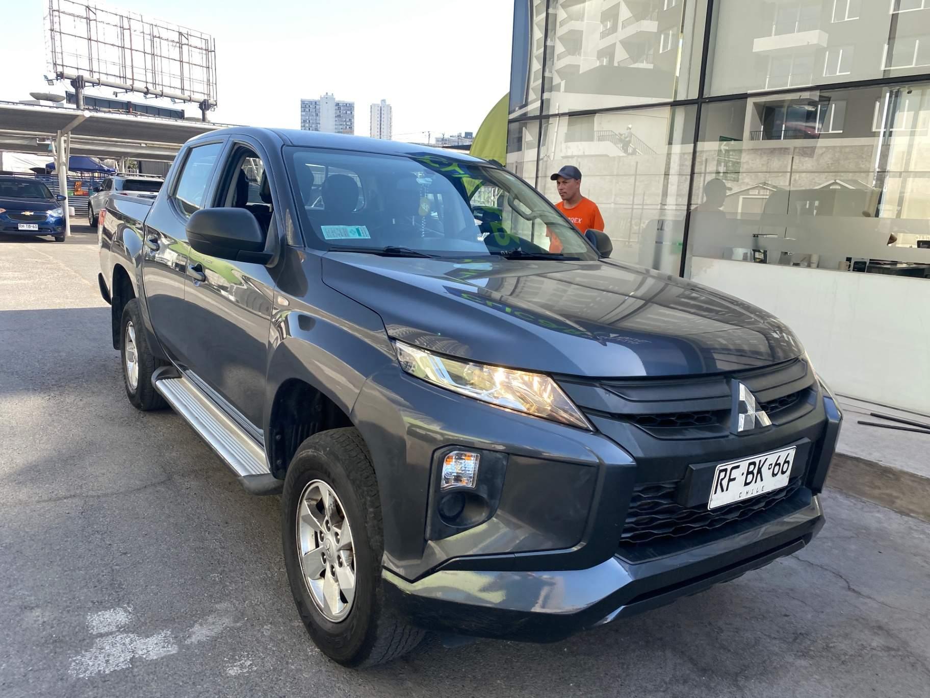 Camioneta Mitsubishi L200