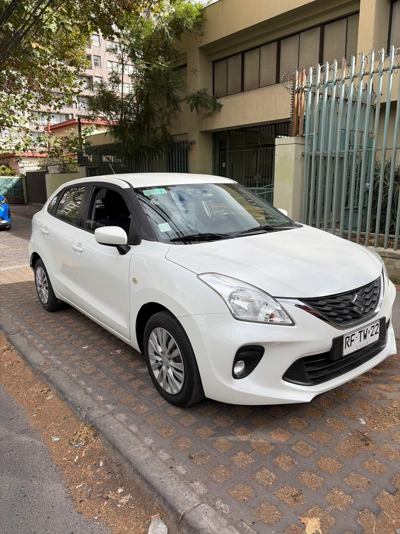 Automovil Suzuki Baleno