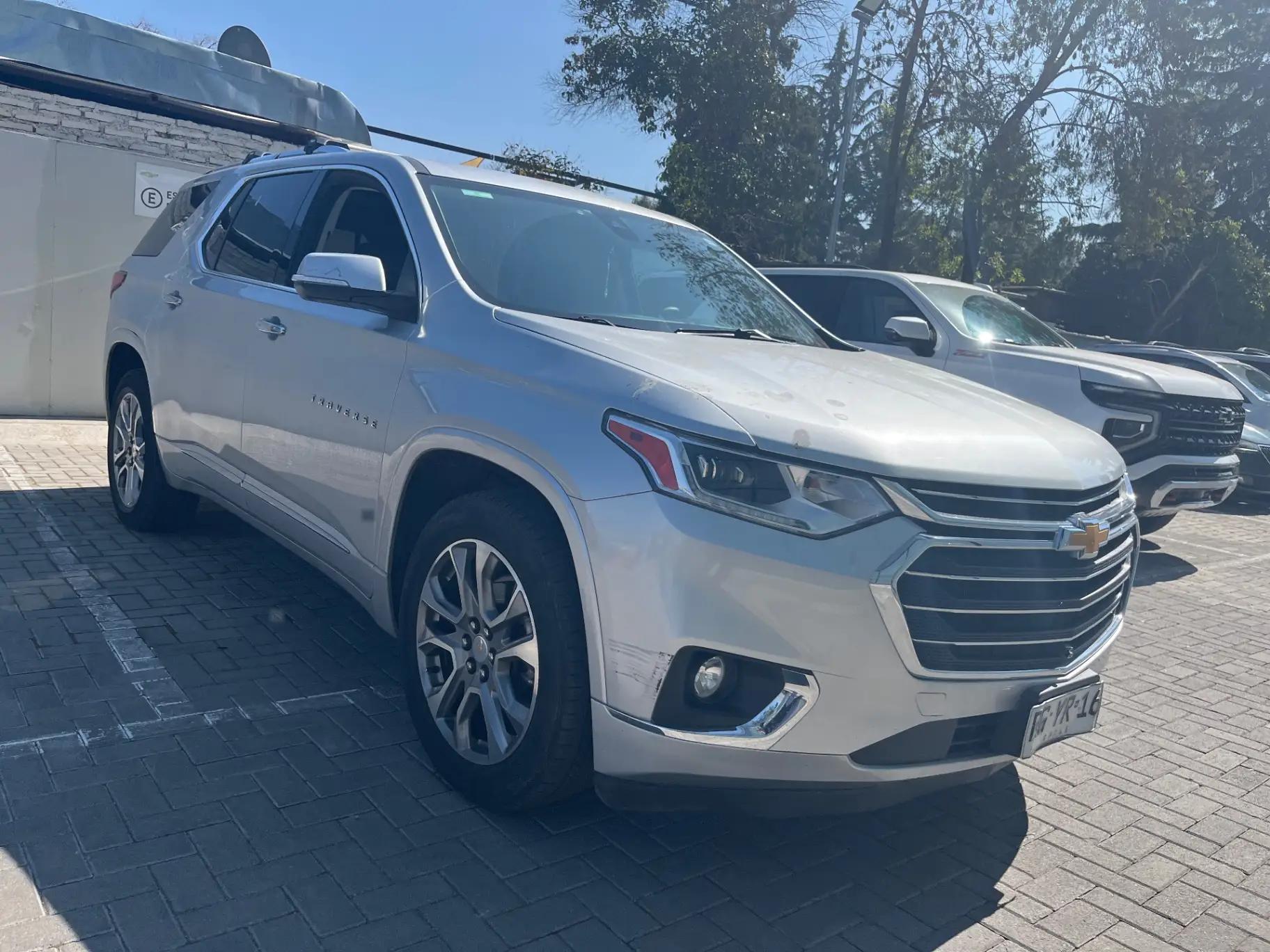 Station Wagon Chevrolet Traverse