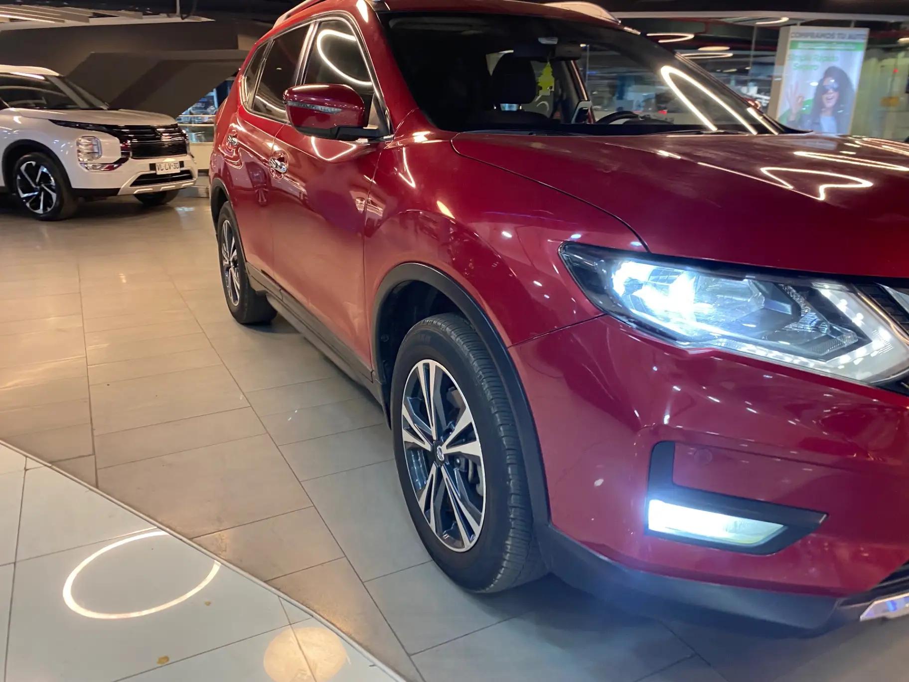 Station Wagon Nissan X-trail