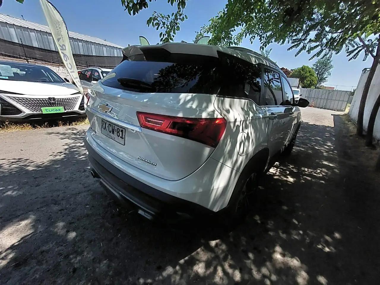 Station Wagon Chevrolet Captiva