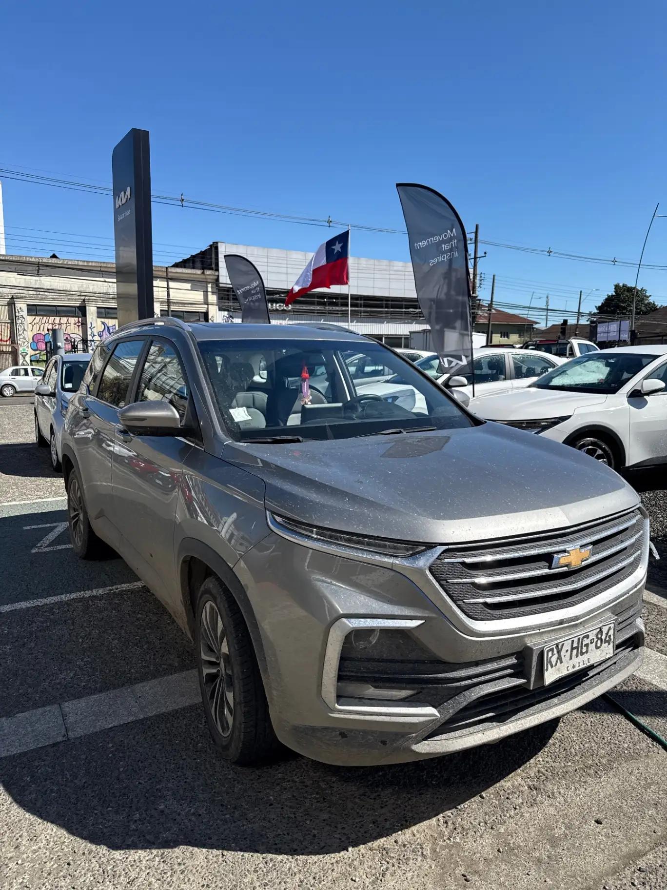 Station Wagon Chevrolet Captiva