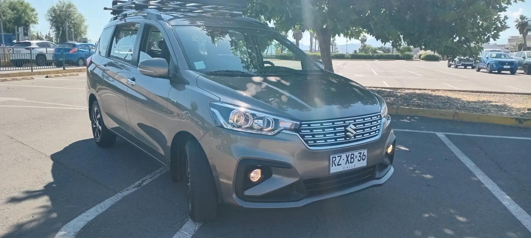 Station Wagon Suzuki Ertiga