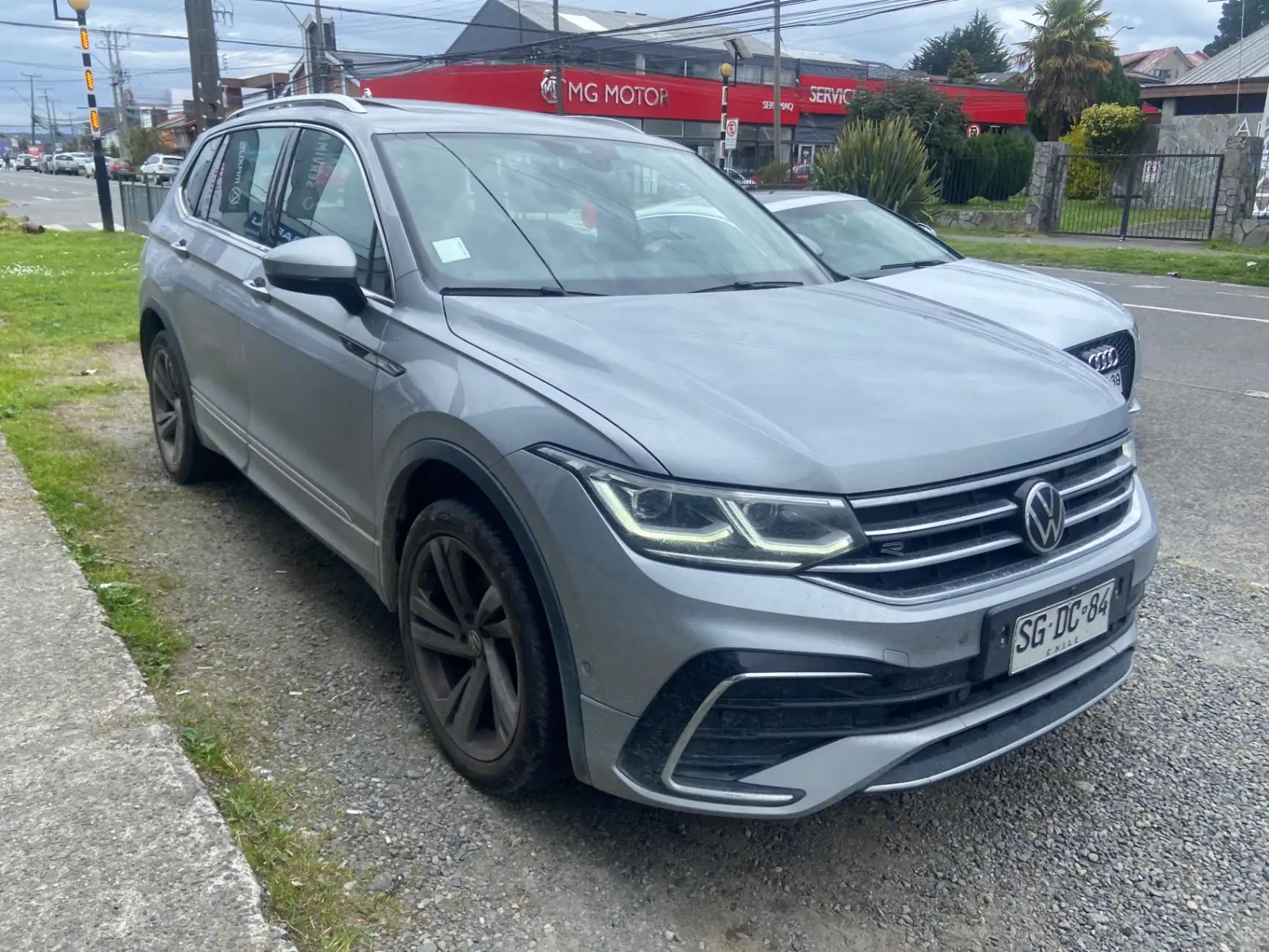 Station Wagon Volkswagen Tiguan