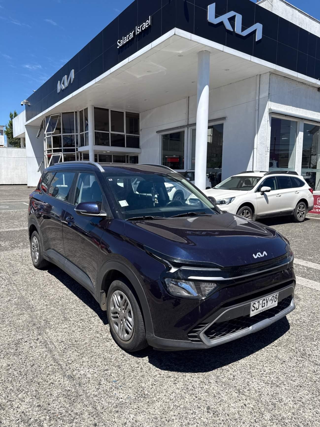 Station Wagon Kia Carens