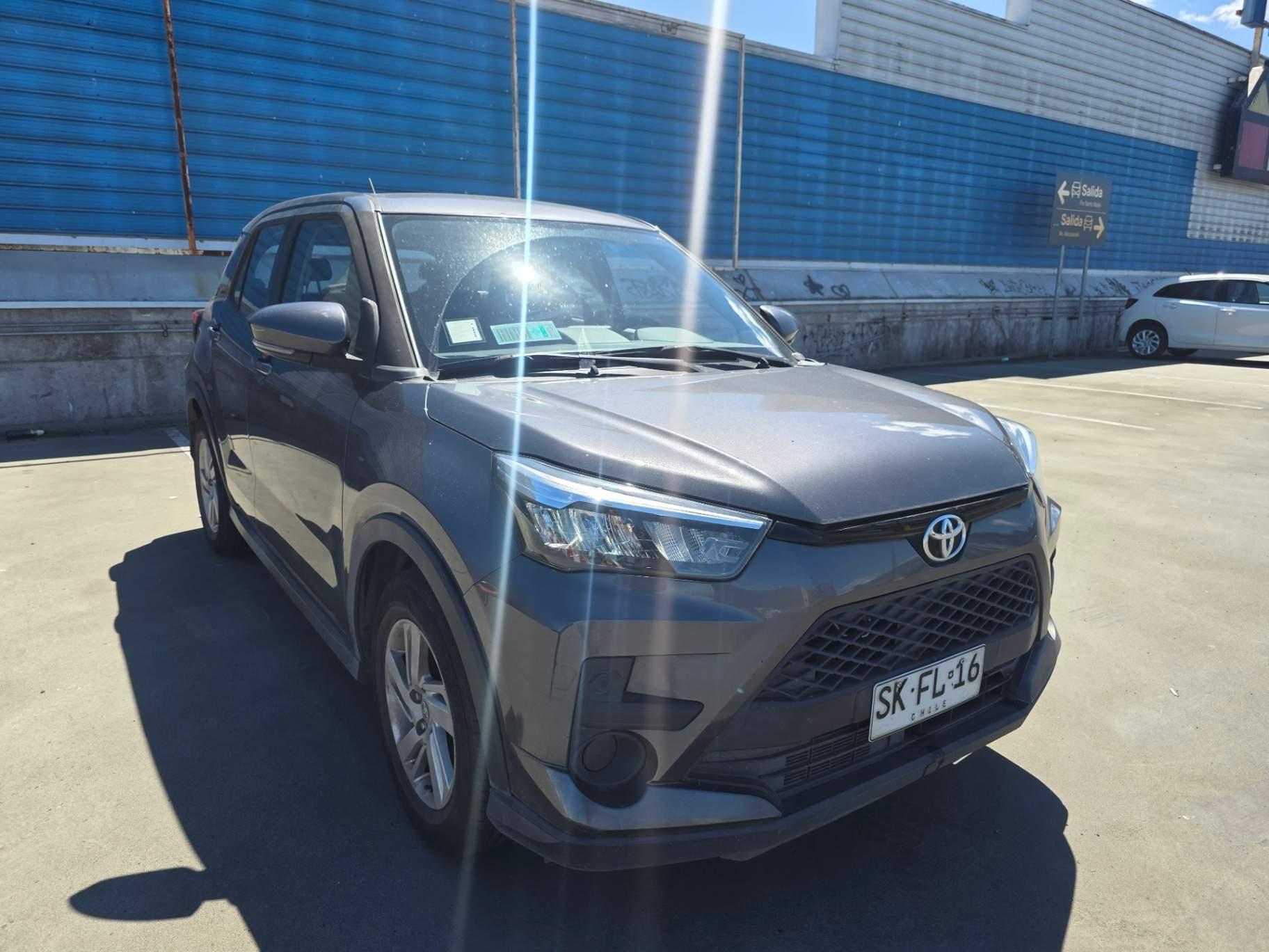 Suv Toyota Raize