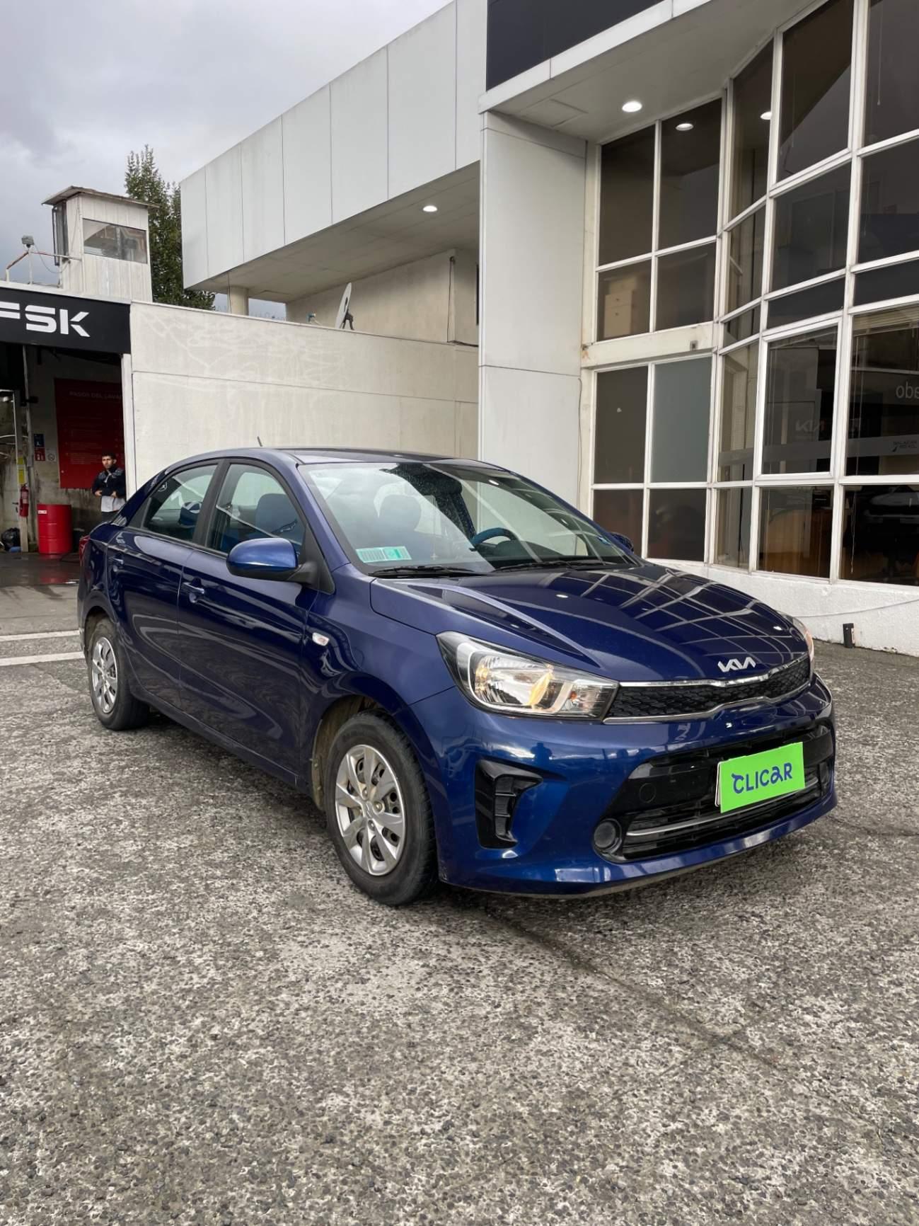 Automovil Kia Soluto