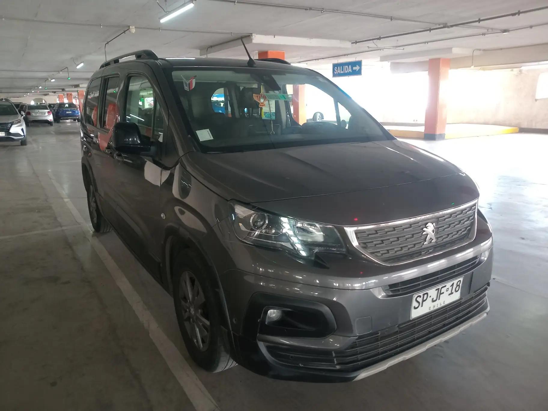 Station Wagon Peugeot Rifter