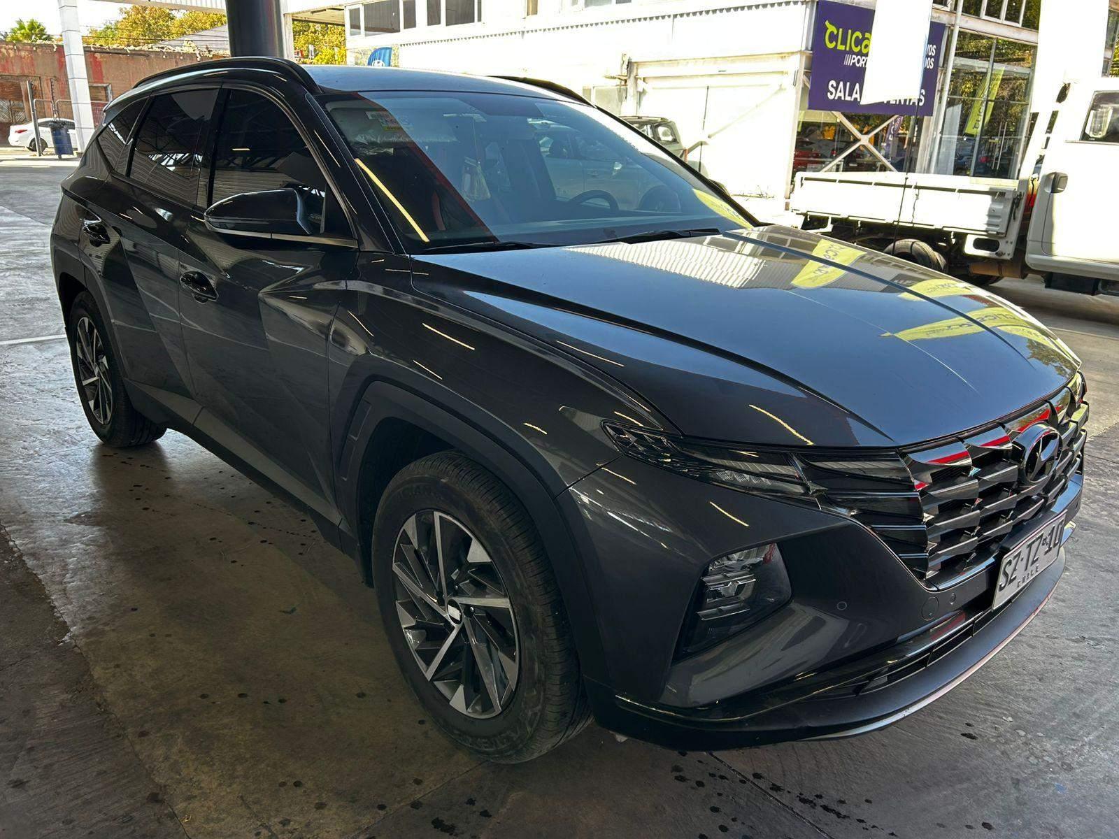 Station Wagon Hyundai Tucson