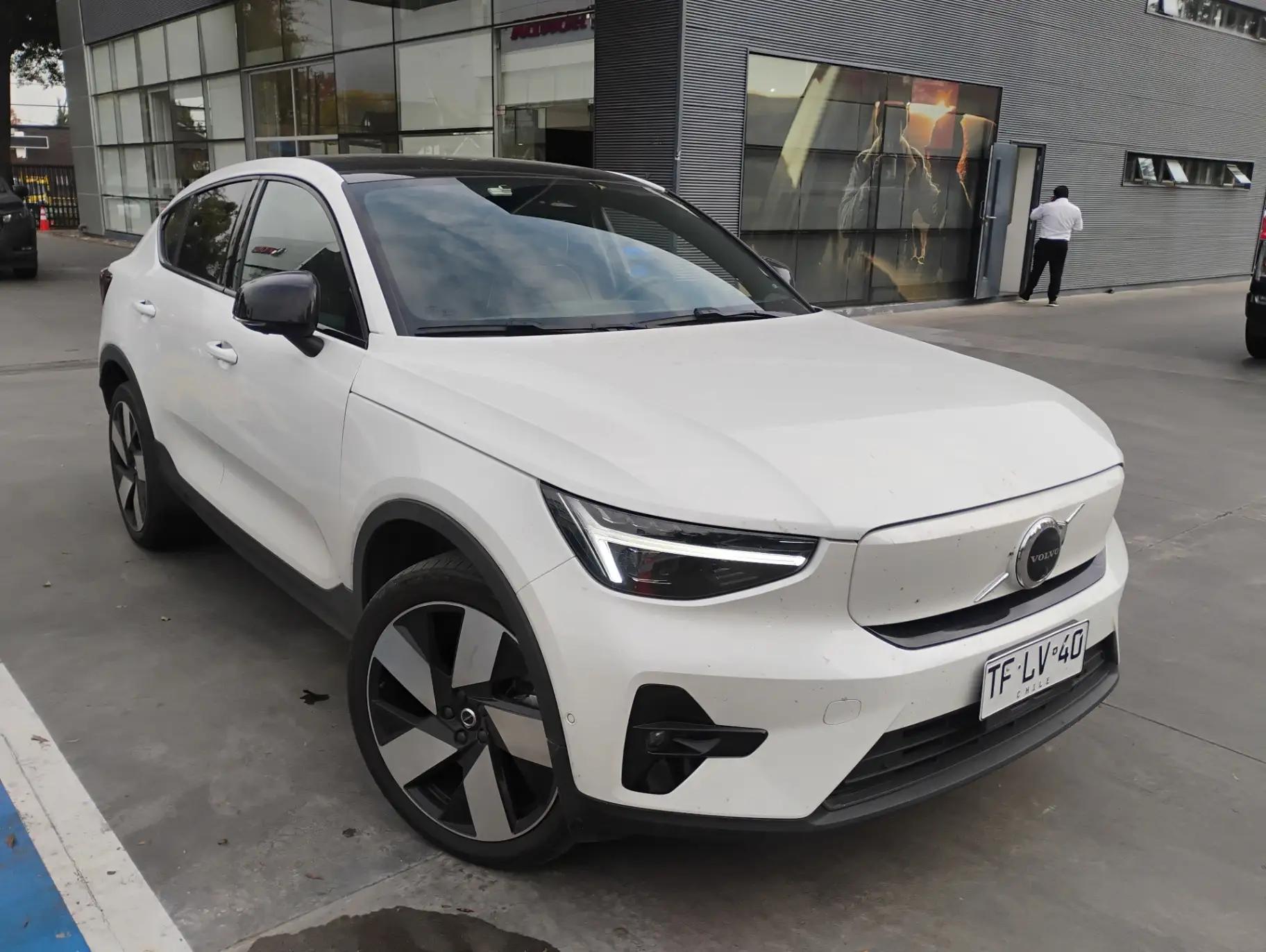 Station Wagon Volvo C40 Recharge