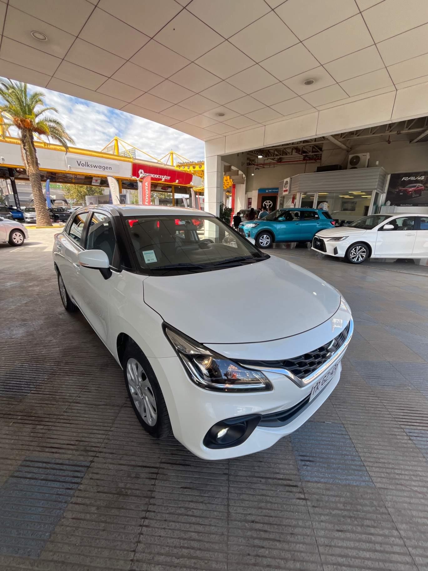 Hatchback Suzuki Baleno