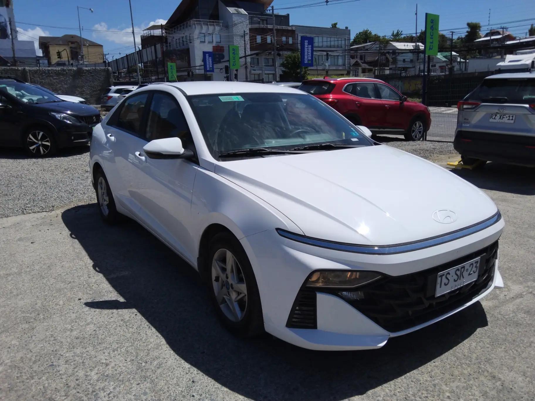 Automovil Hyundai Accent