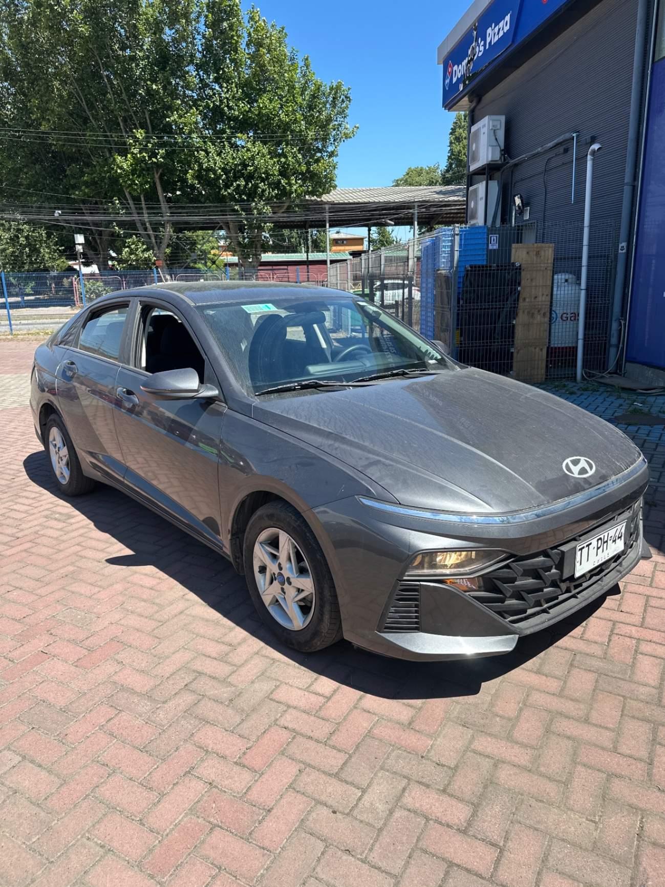 Automovil Hyundai Accent