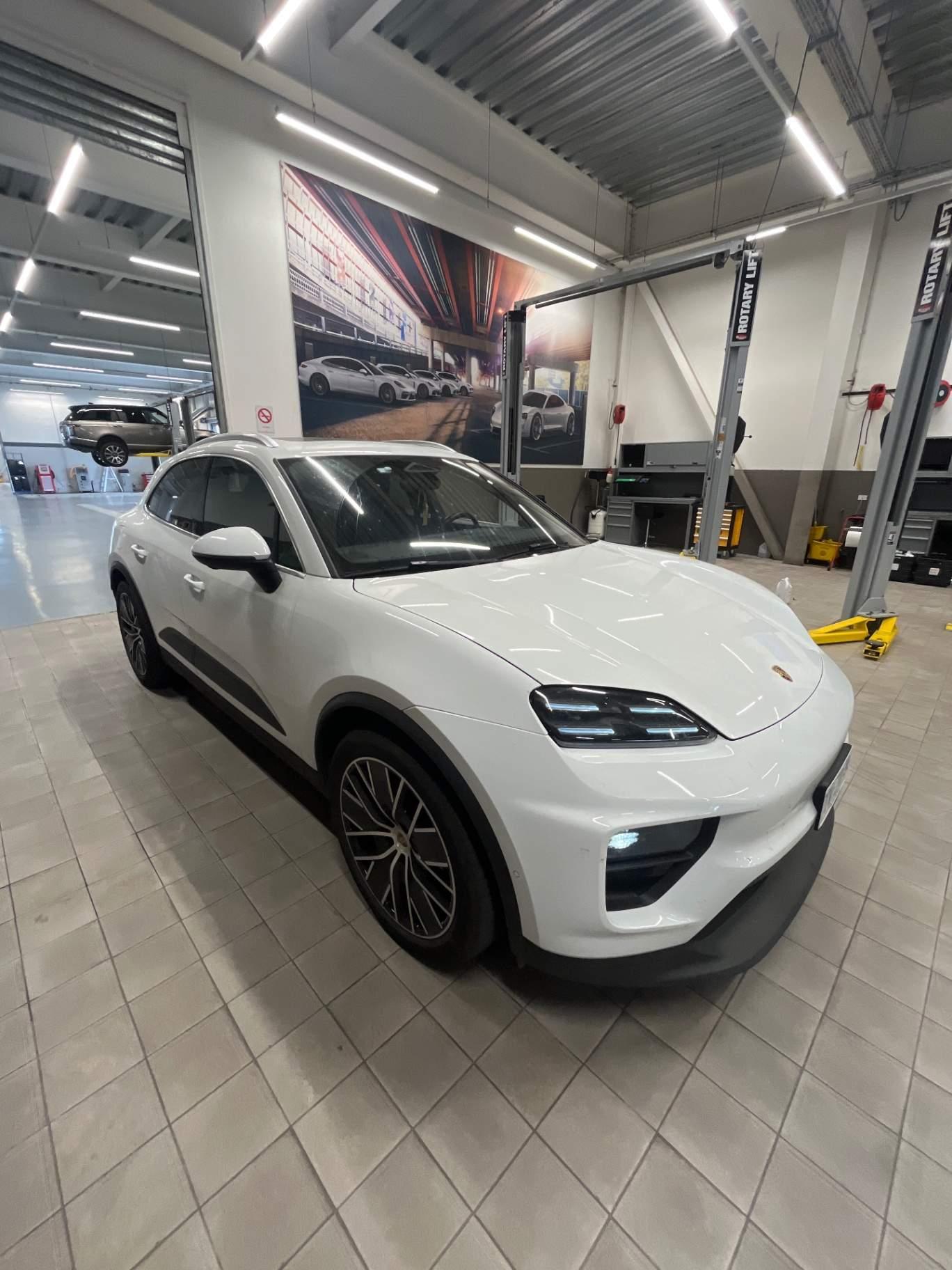 Station Wagon Porsche Macan