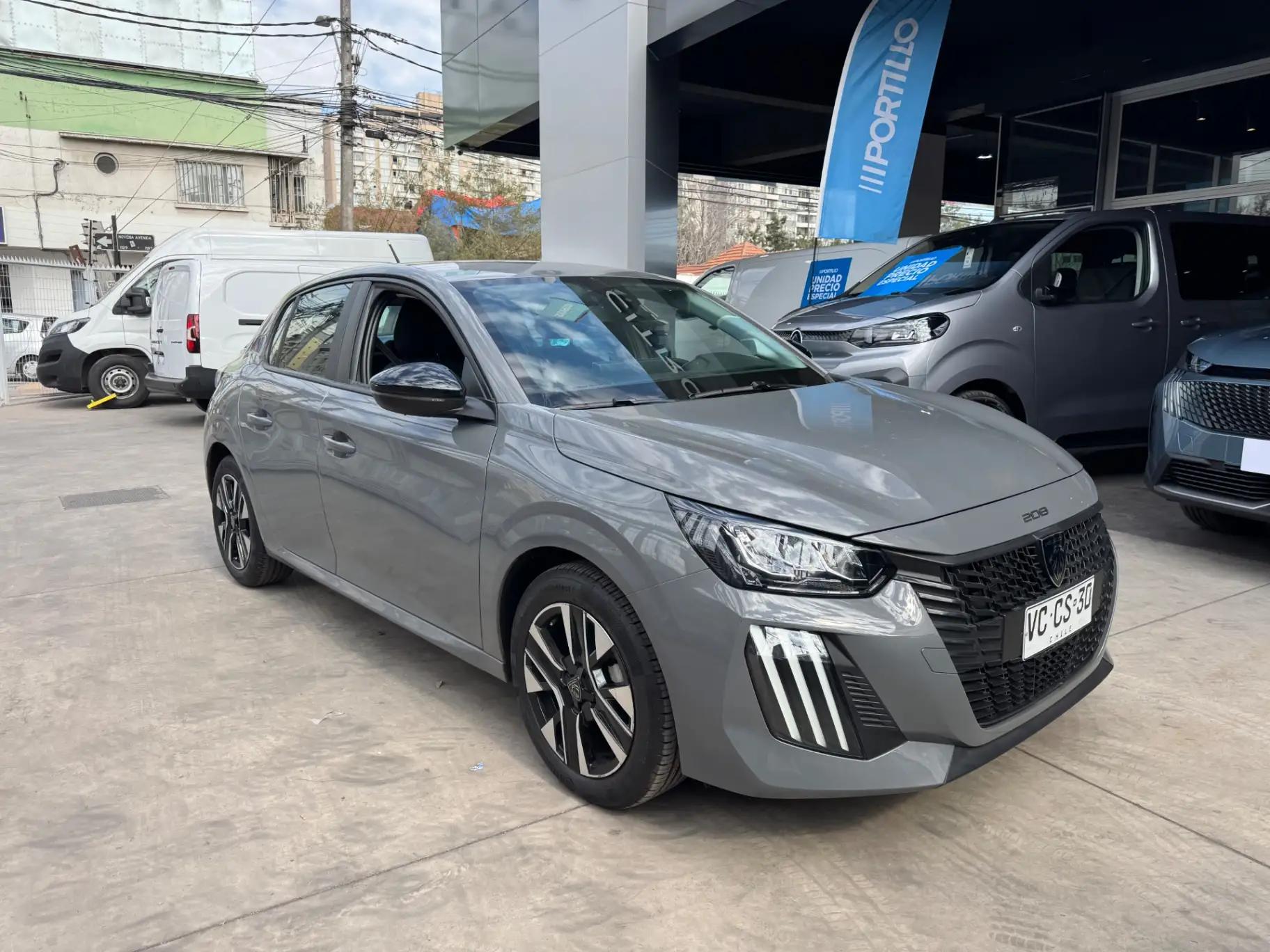 Automovil Peugeot 208