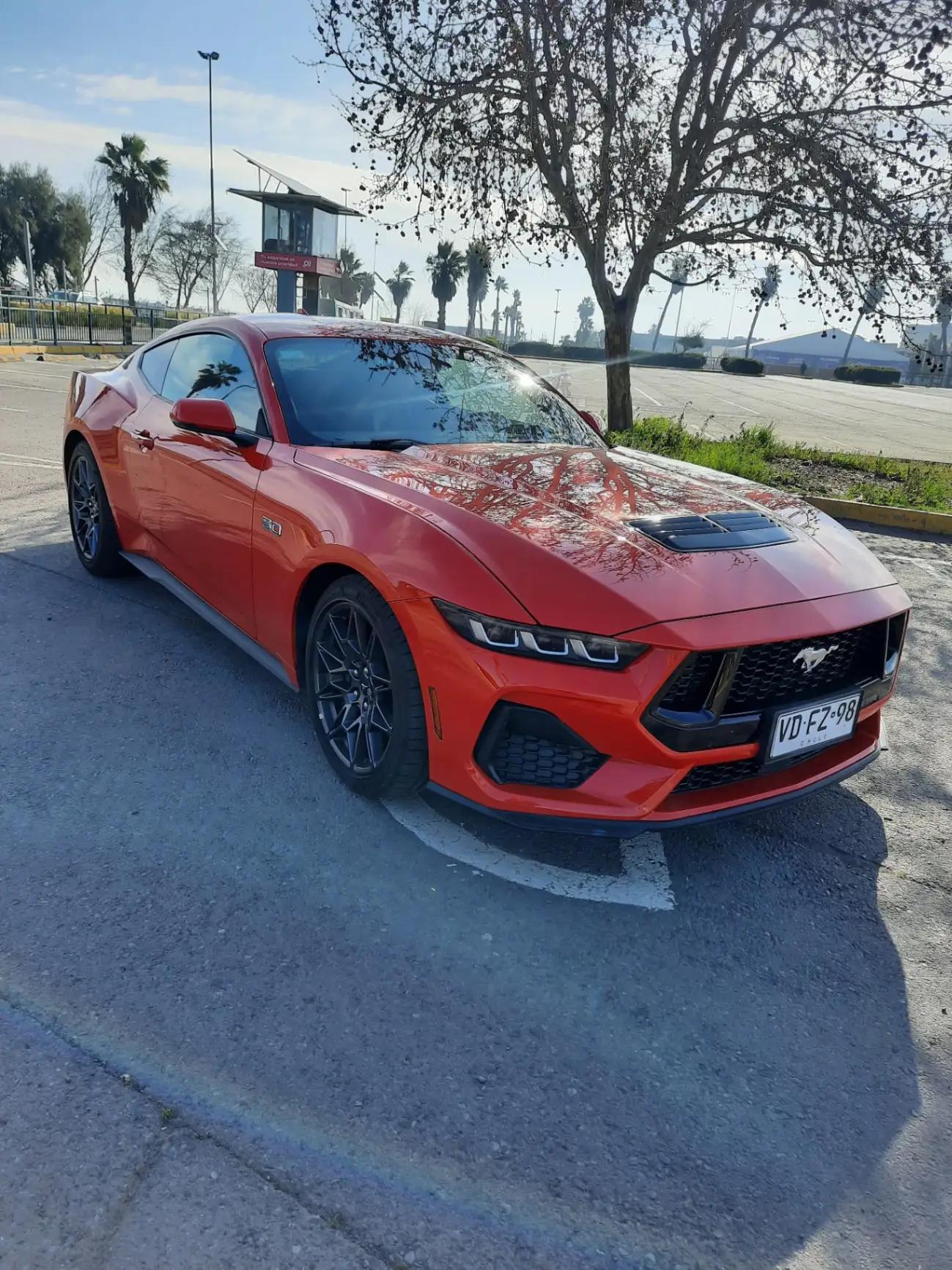 Automovil Ford Mustang