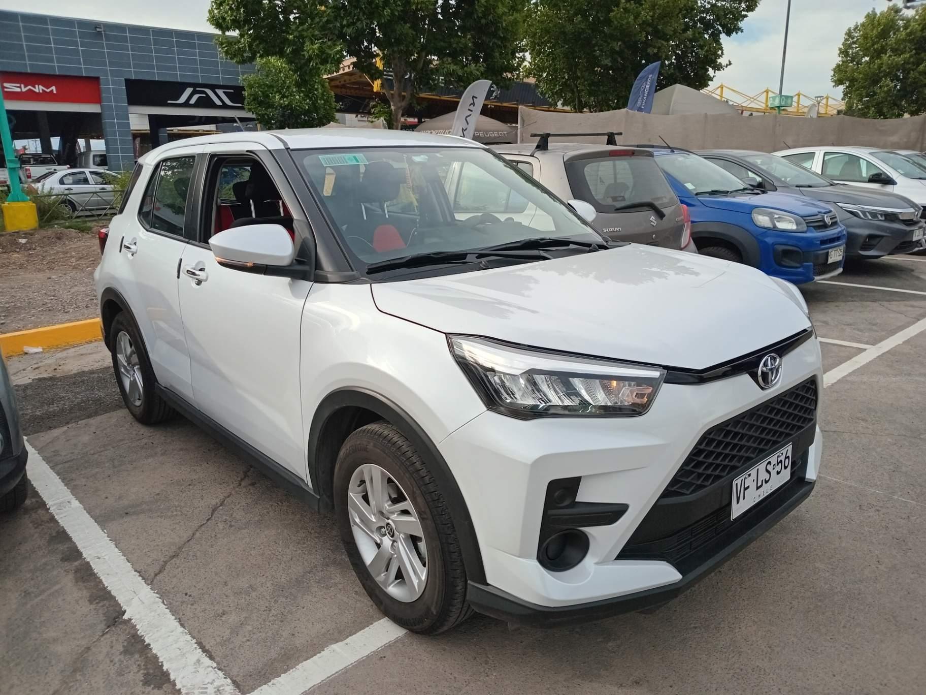 Station Wagon Toyota Raize