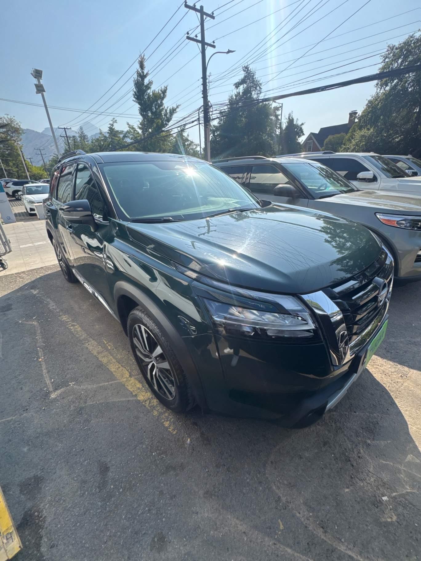 Station Wagon Nissan New Pathfinder