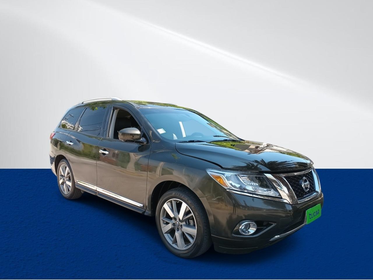 Station Wagon Nissan Pathfinder