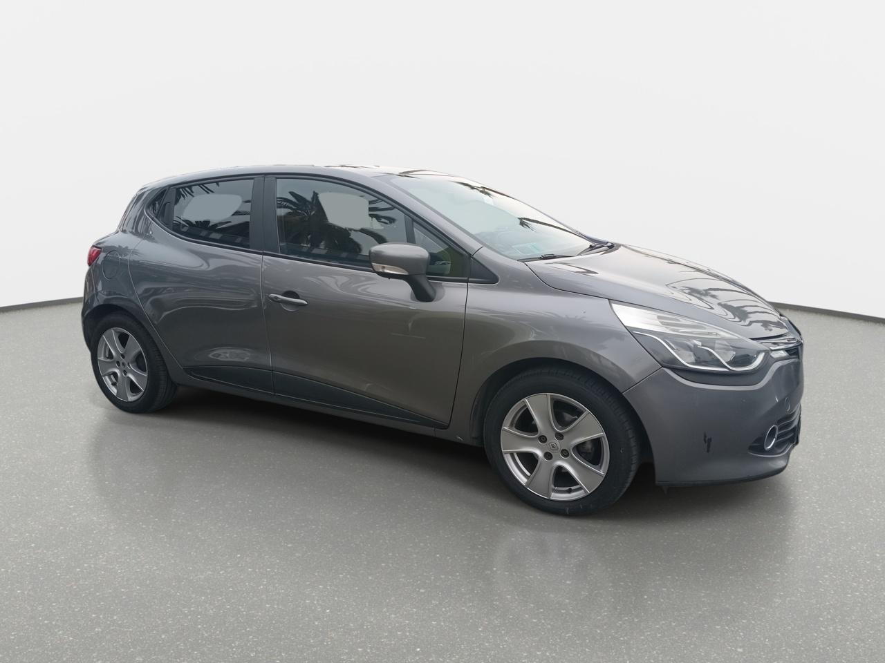 Automovil Renault Clio