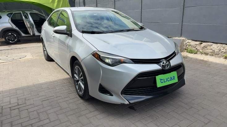 Automovil Toyota Corolla
