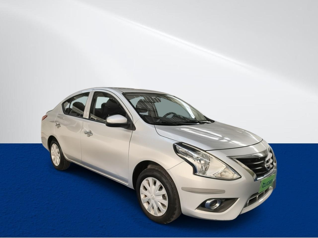 Automovil Nissan Versa