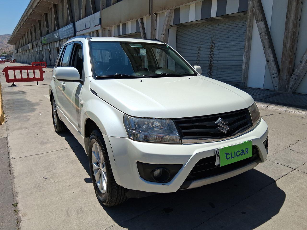 Station Wagon Suzuki Grand Nomade