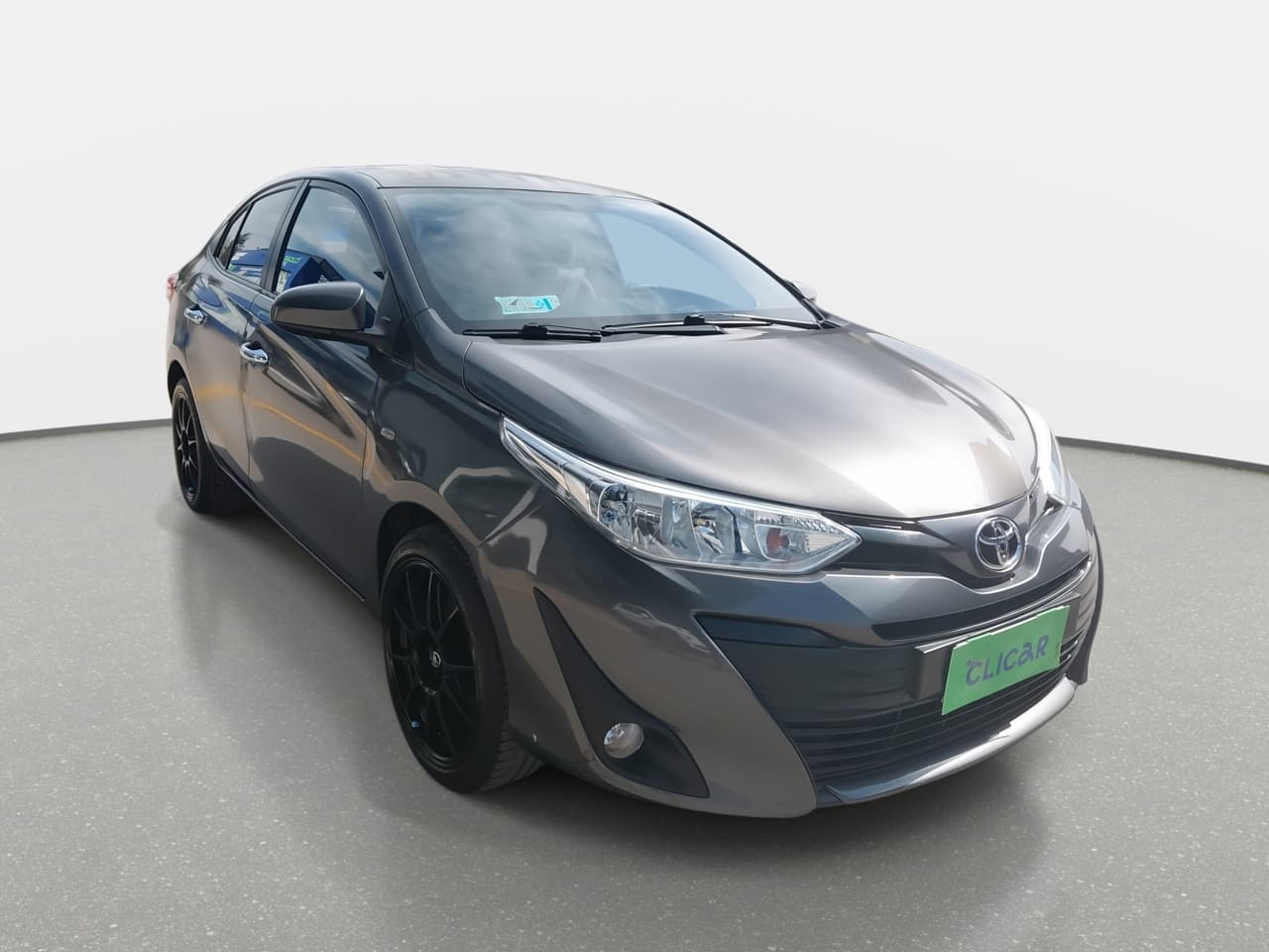 Automovil Toyota Yaris