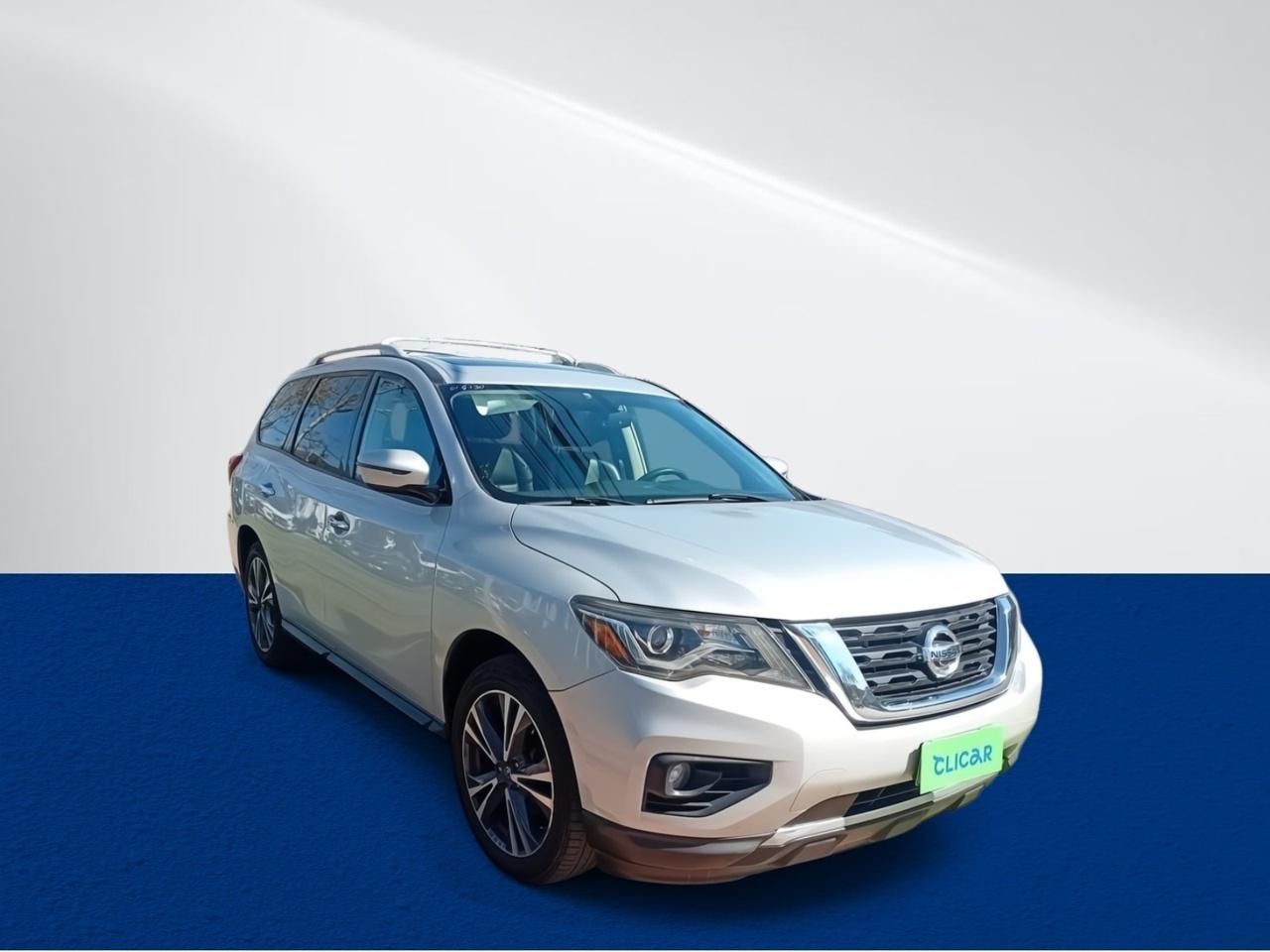 Station Wagon Nissan Pathfinder